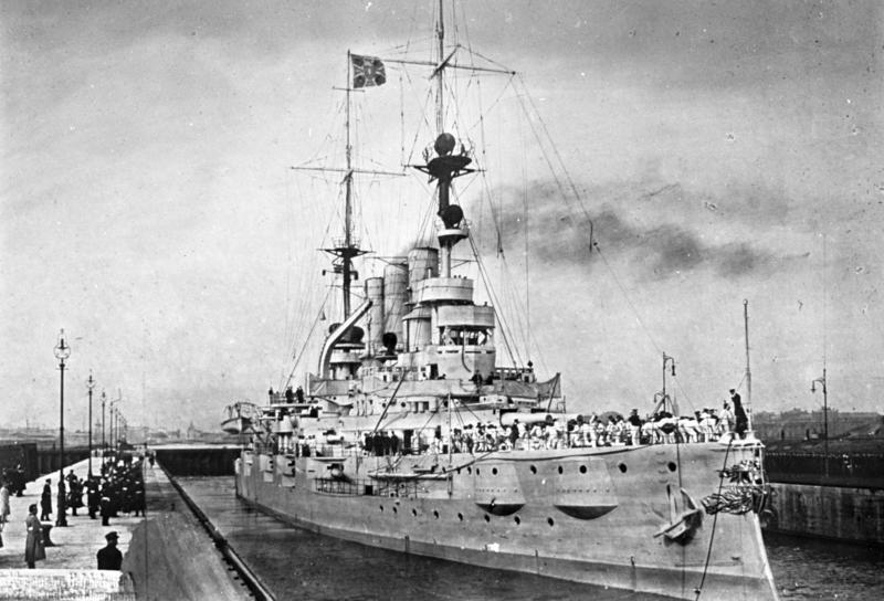 Navio de guerra SMS Deutschland [1912]